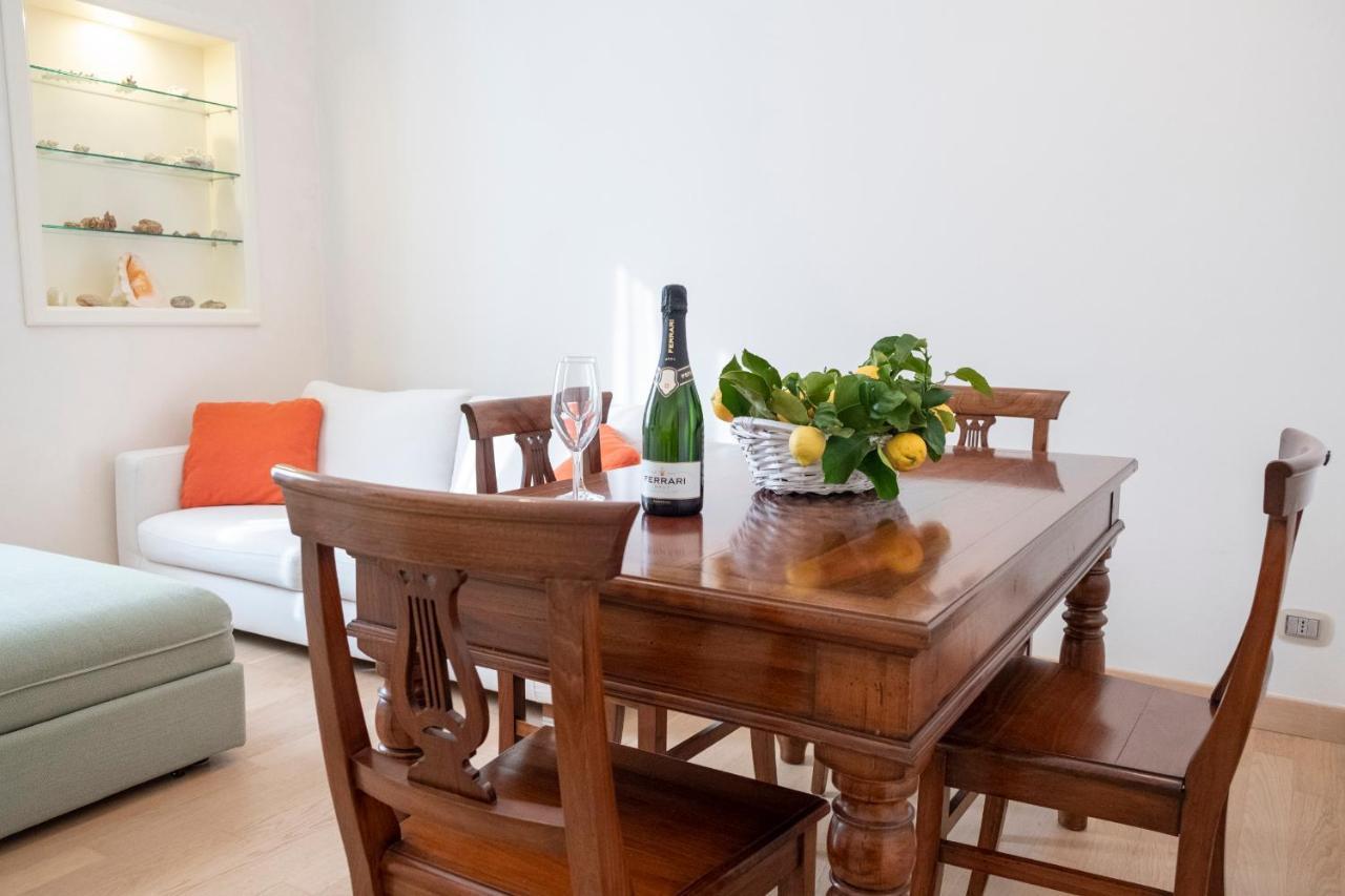 Noliday Suite Riviera Luxury Sea Flat ภายนอก รูปภาพ
